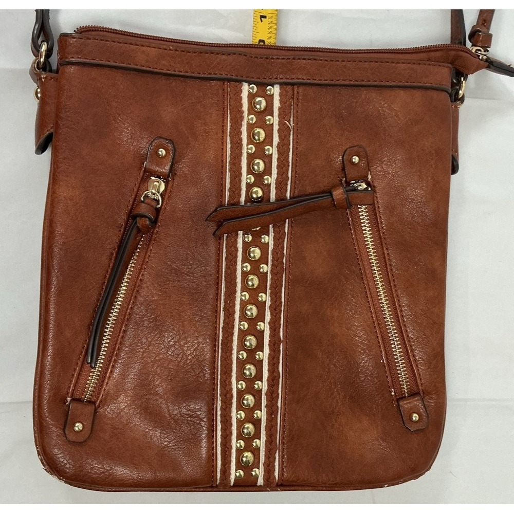 Charming Charlie Camel Crossbody Adjustable Purse Womensโ